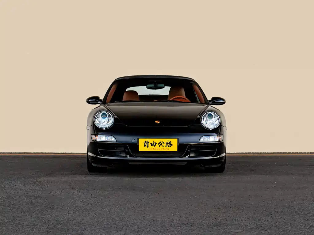 Porsche 911 Carrera 4 Cabriolet