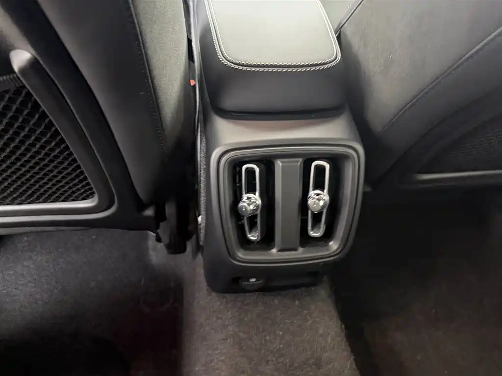 Volvo C40 2023 Long Range