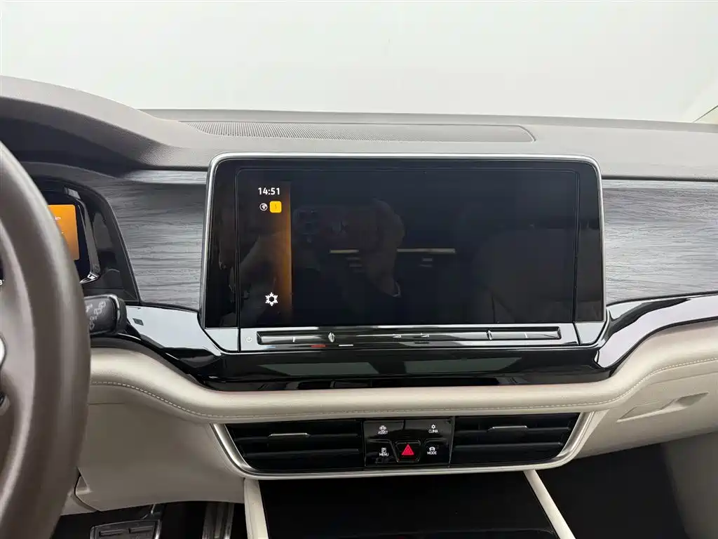 Viloran 2022 380TSI Flagship Edition