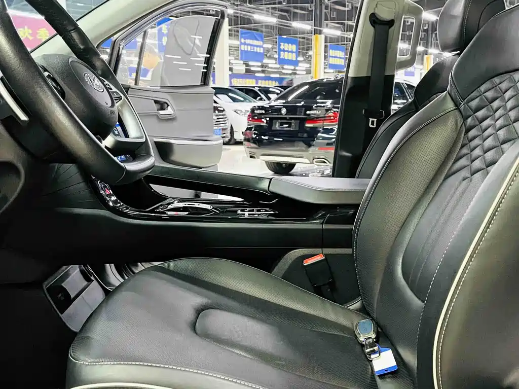 Custo 2021 380TGDi TOP Premium