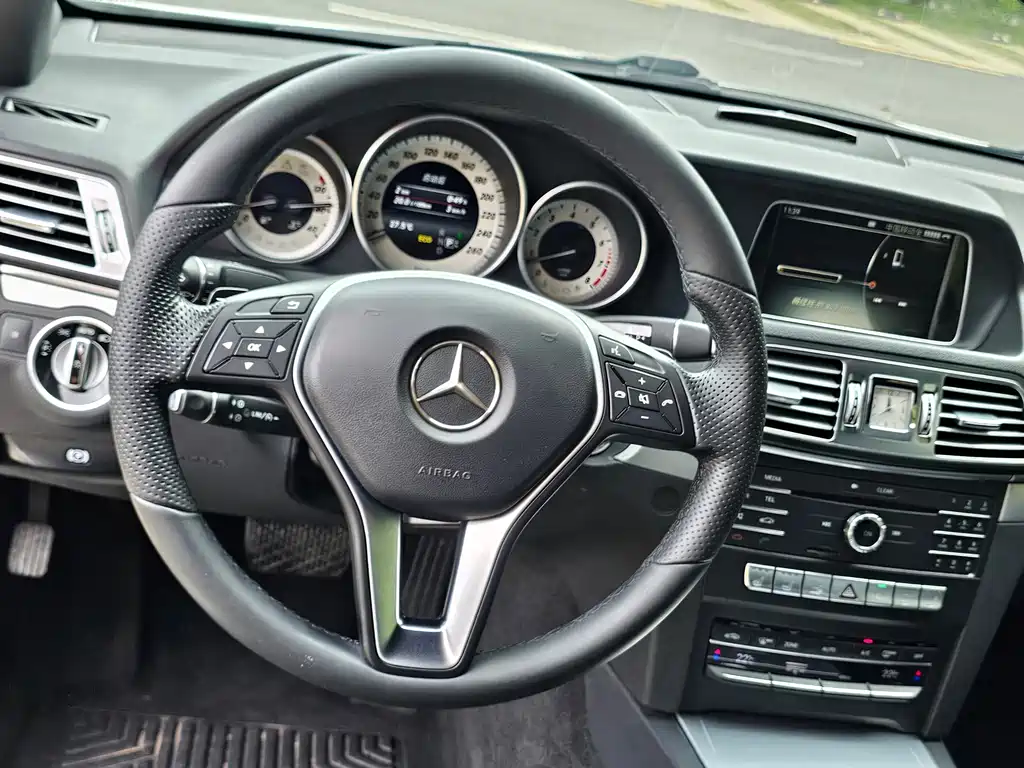 Mercedes-Benz E-Class (Import) 2014 E 260 Cabriolet
