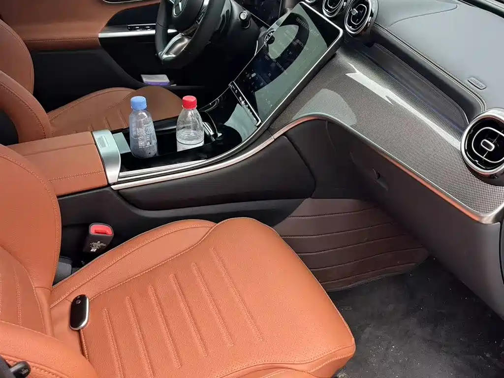 Mercedes-Benz GLC 2026 GLC 260 L 4MATIC Classic Edition