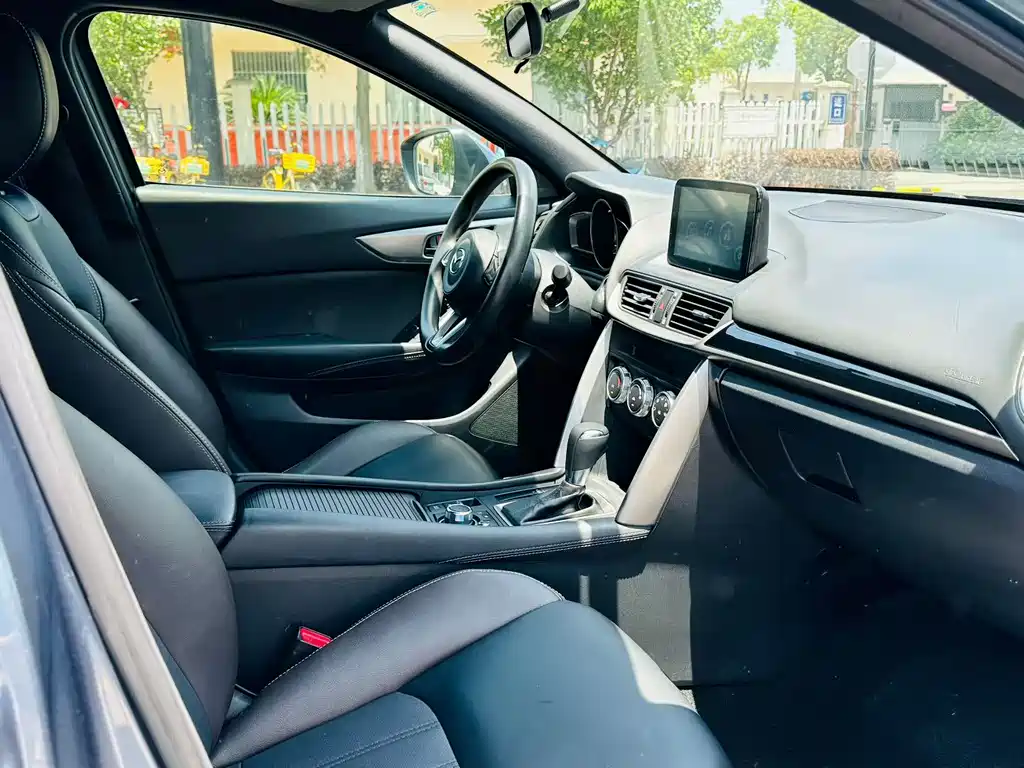 Mazda CX-4 2018 2.0L Automatic FWD Blue Sky Vitality Edition China V