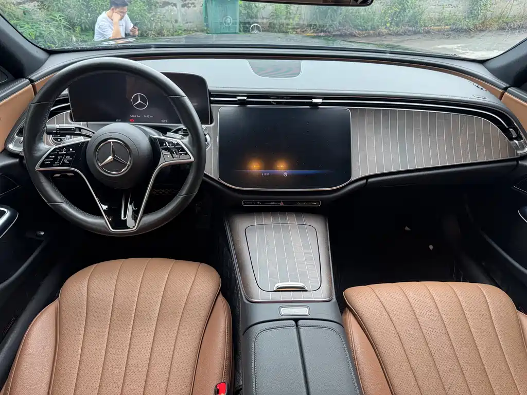 Mercedes-Benz E-Class 2024 E 300 L Fashion Edition