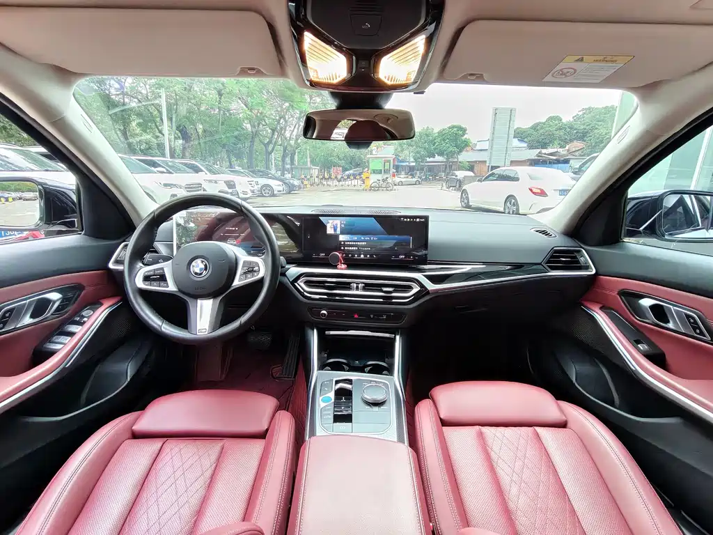 BMW i3 2024 eDrive 40 L Night Edition