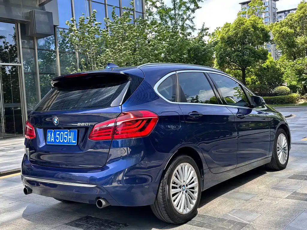 BMW 2 Series Active Tourer 2014 220i Luxury Design Package