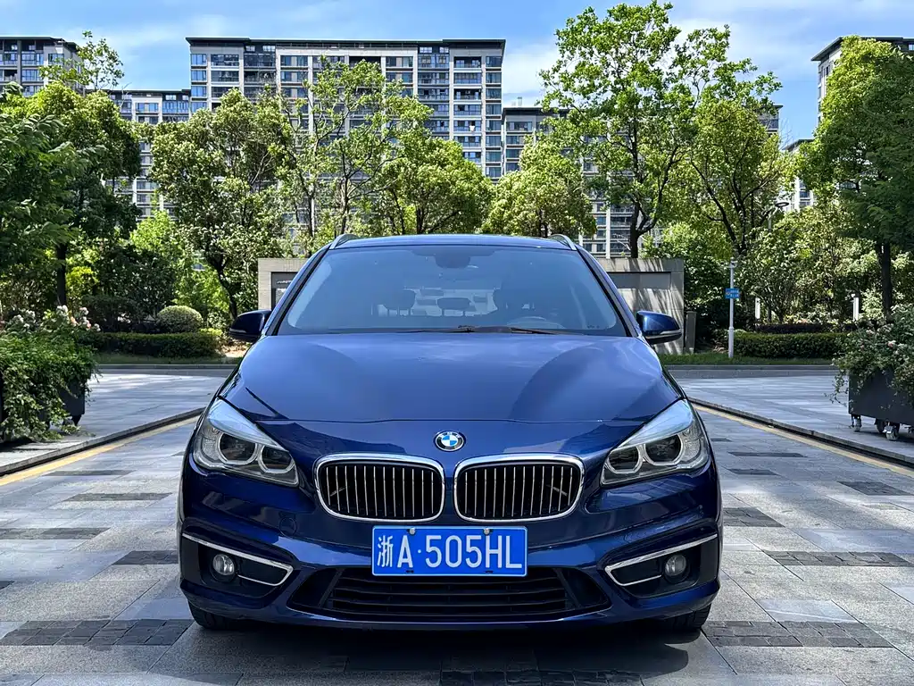 BMW 2 Series Active Tourer 2014 220i Luxury Design Package