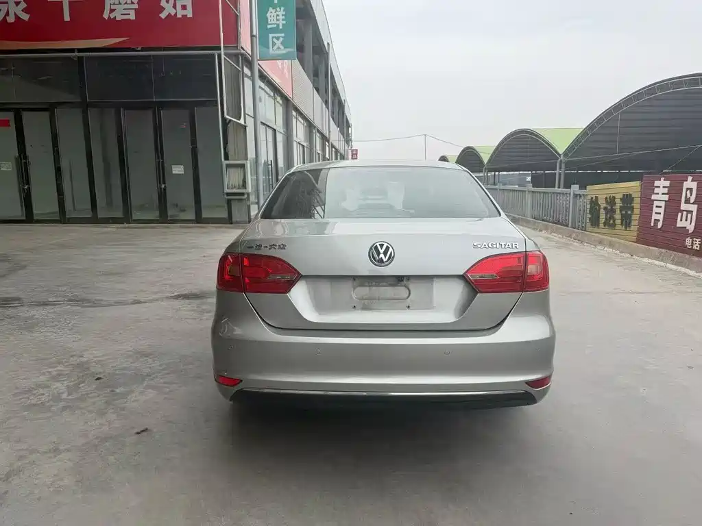 Volkswagen Sagitar 2014 Facelift 1.6L Automatic Comfort Edition
