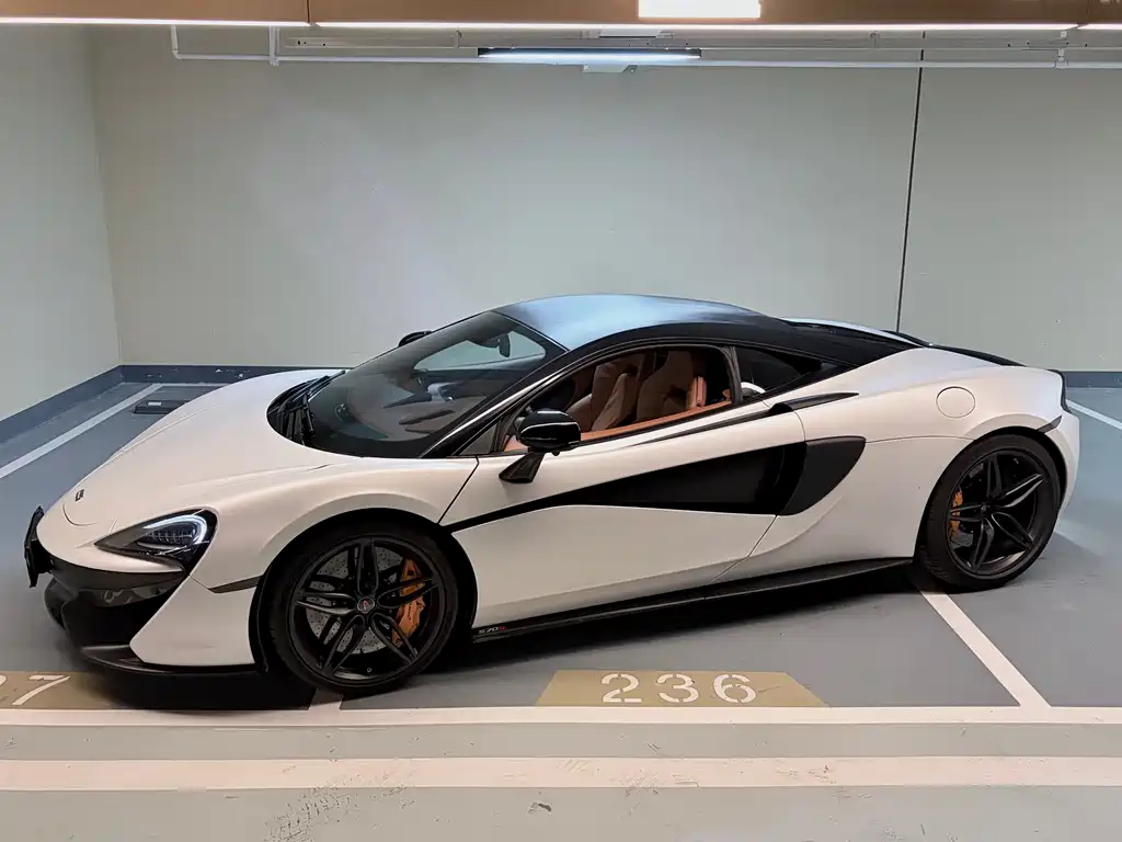 McLaren 570S 2015 model 3.8T Coupe