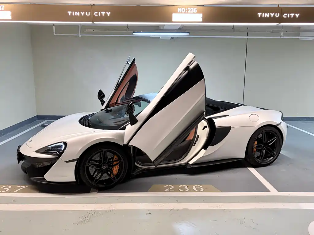 McLaren 570S 2015 model 3.8T Coupe