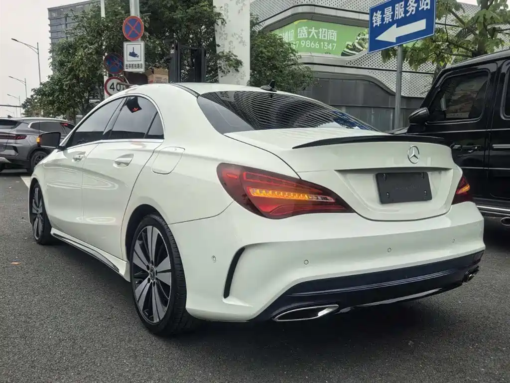 Mercedes-Benz CLA 200 Fashion Edition
