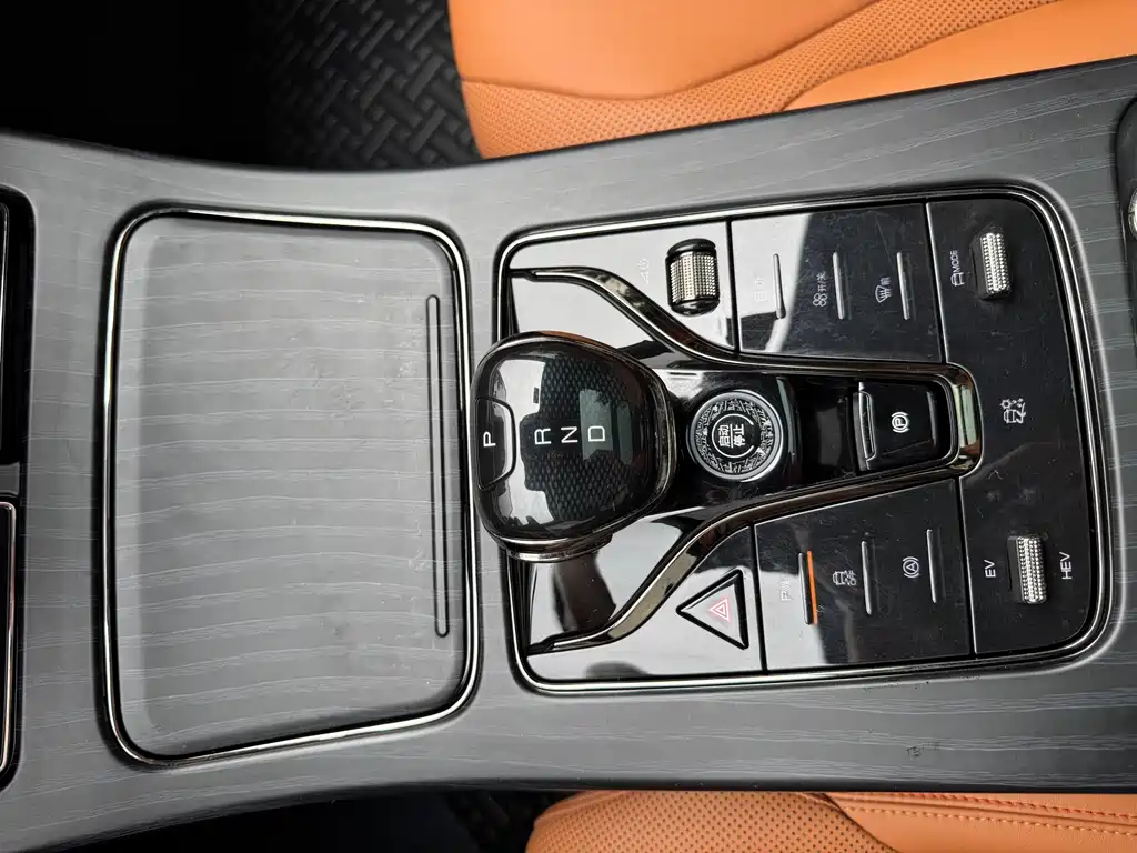 Han 2022 DM-i 121KM Premium Edition