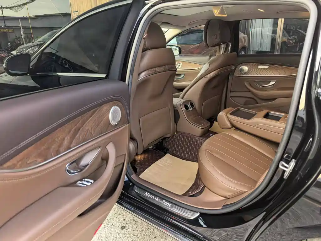 Mercedes-Benz E-Class 2021 E 300 L Fashion Edition
