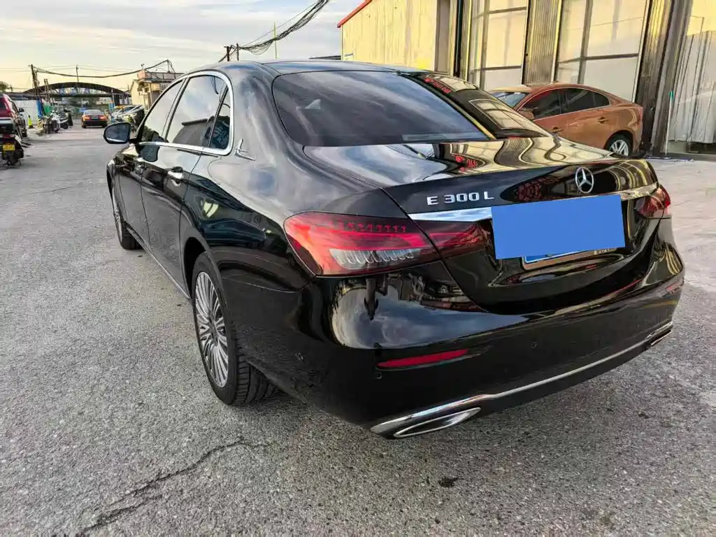 Mercedes-Benz E-Class 2021 E 300 L Fashion Edition
