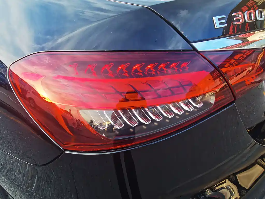 Mercedes-Benz E-Class 2021 E 300 L Fashion Edition