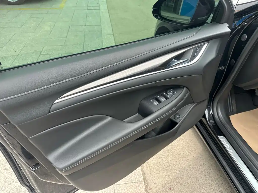 Buick LaCrosse 2021 652T Luxury