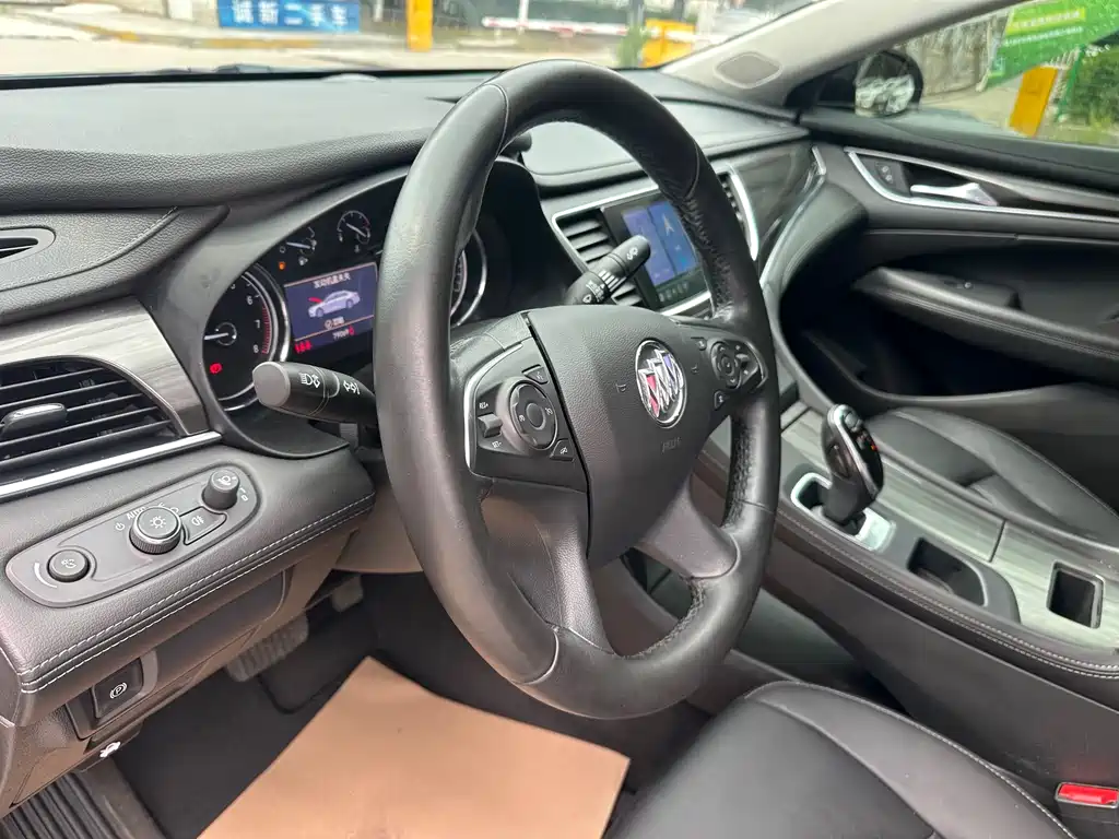 Buick LaCrosse 2021 652T Luxury