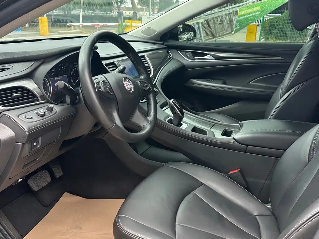 Buick LaCrosse 2021 652T Luxury