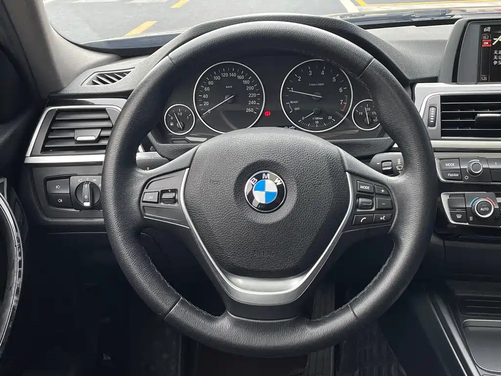 BMW 3 Series 2017 318Li Fashion Edition