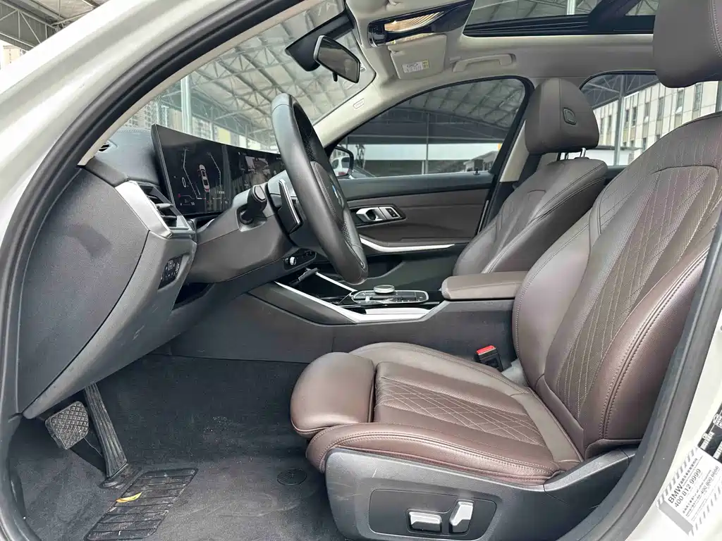 BMW 3 Series 2023 320Li M Sport Package - фото 6