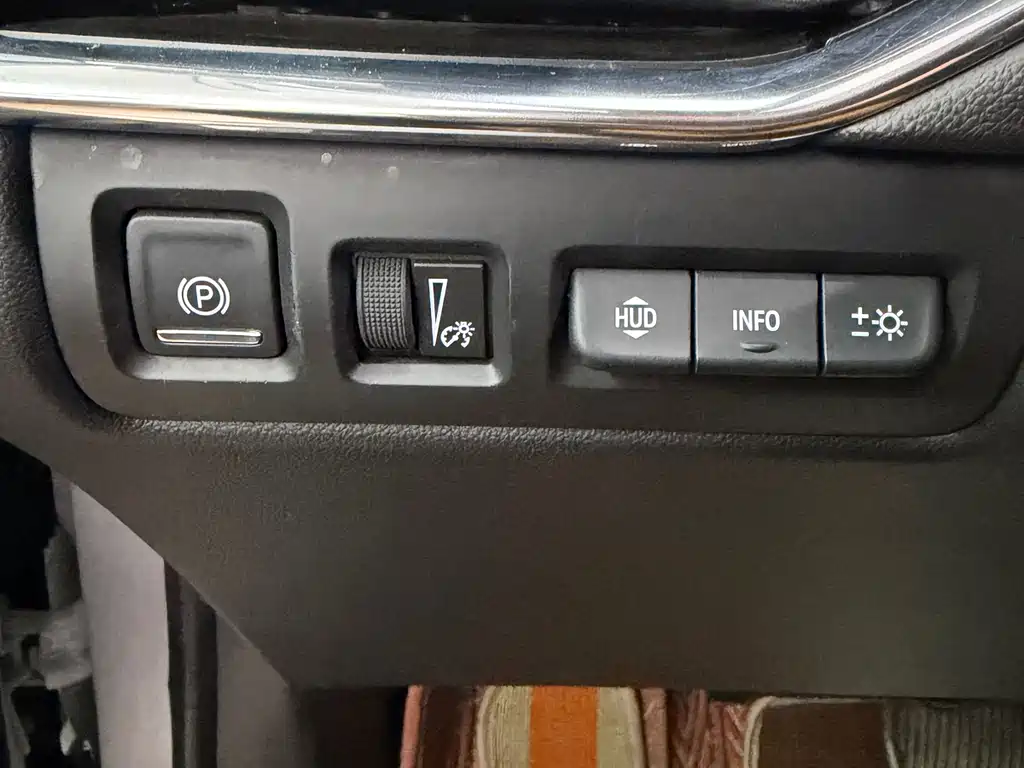 Cadillac XT4 2018 28T AWD Platinum Edition