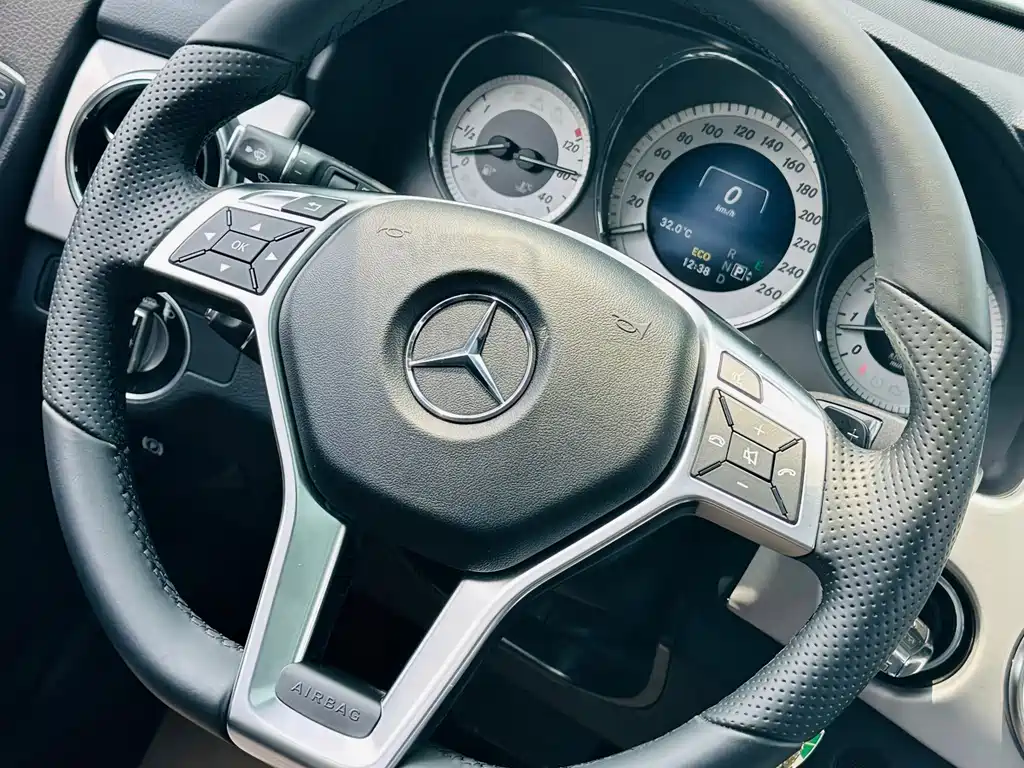 Mercedes-Benz GLK-Class 2015 GLK 260 4MATIC Fashion Edition Ultimate
