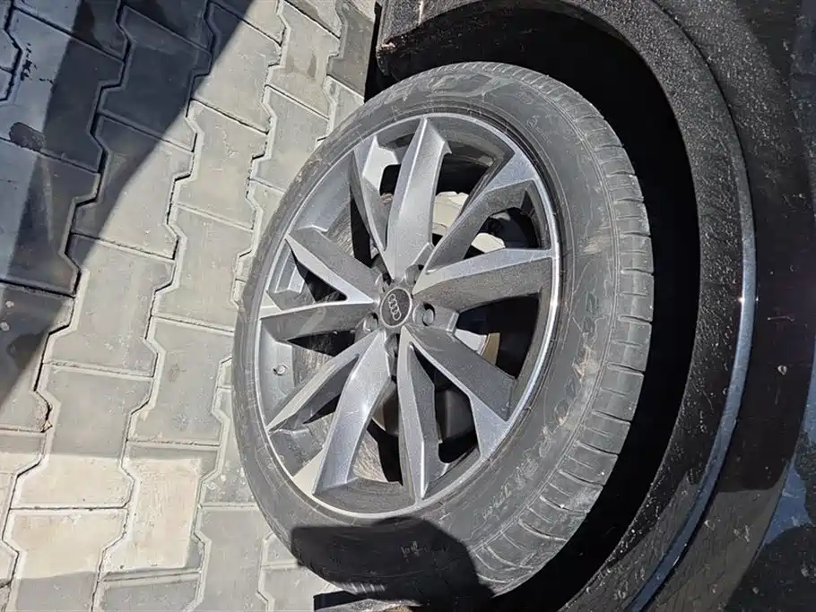 Audi Q7 2023 55 TFSI quattro S line Sport Edition