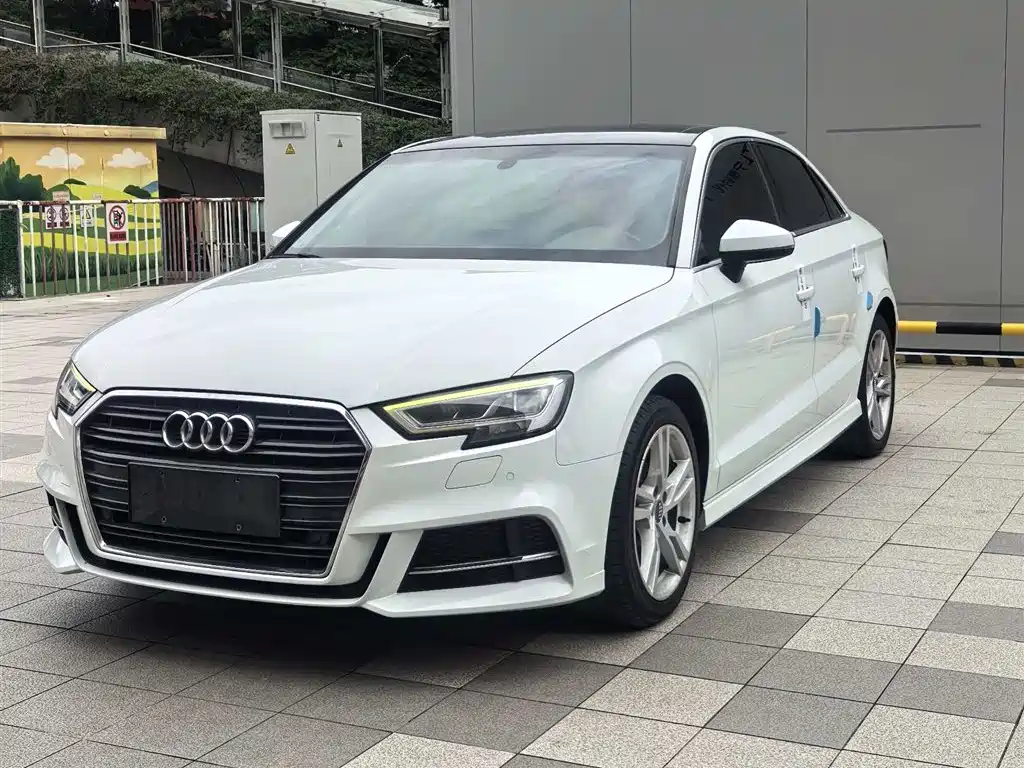 Audi A3 2019 Limousine 35 TFSI Sport China VI