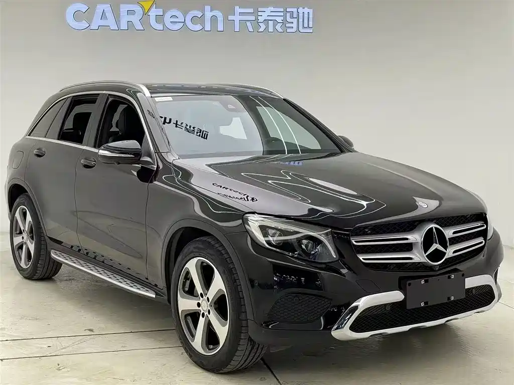 Mercedes-Benz GLC 260 4MATIC Luxury (2018 Facelift)