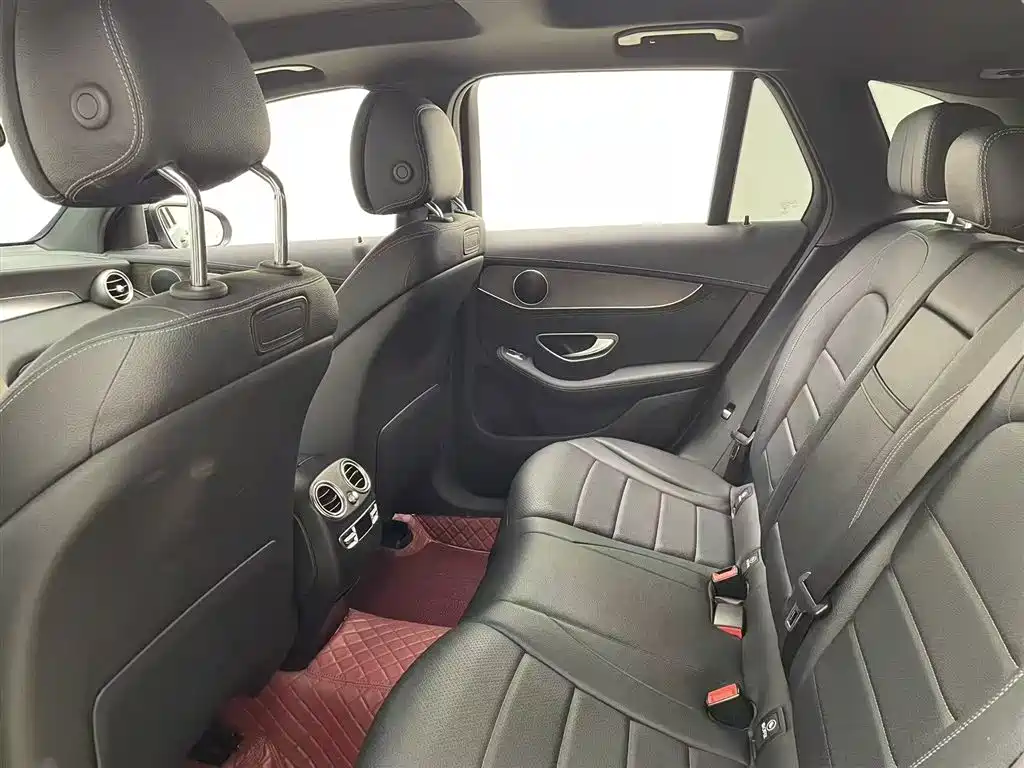 Mercedes-Benz GLC 260 4MATIC Luxury (2018 Facelift)