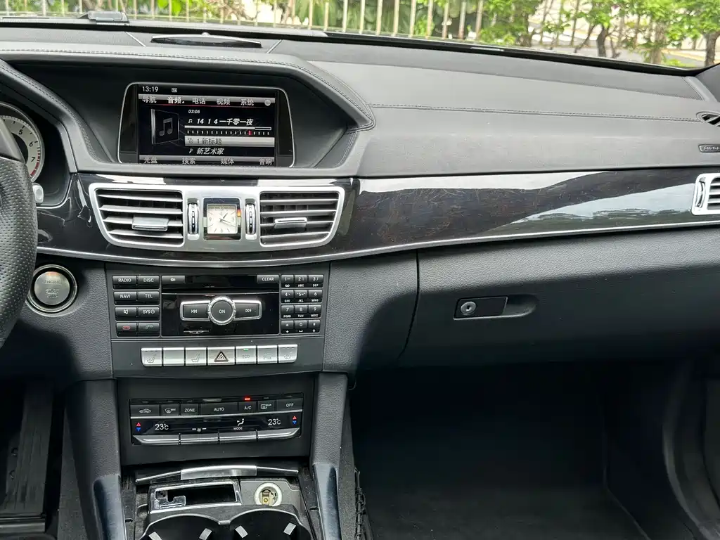 Mercedes-Benz E-Class 2015 E 320 L 4MATIC