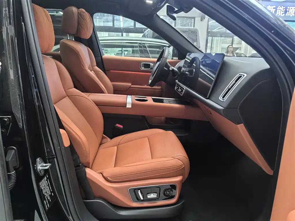 Li Auto L7 2025 Max Intelligent Refresh Edition