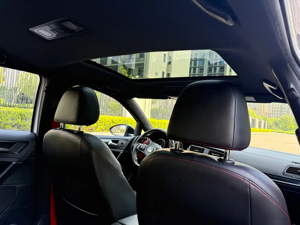 Volkswagen Golf GTI 2016 2.0 TSI