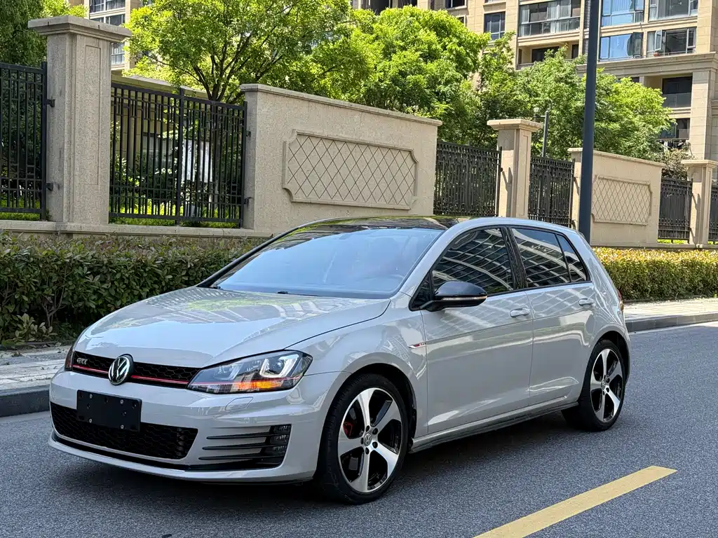 Volkswagen Golf GTI 2016 2.0 TSI