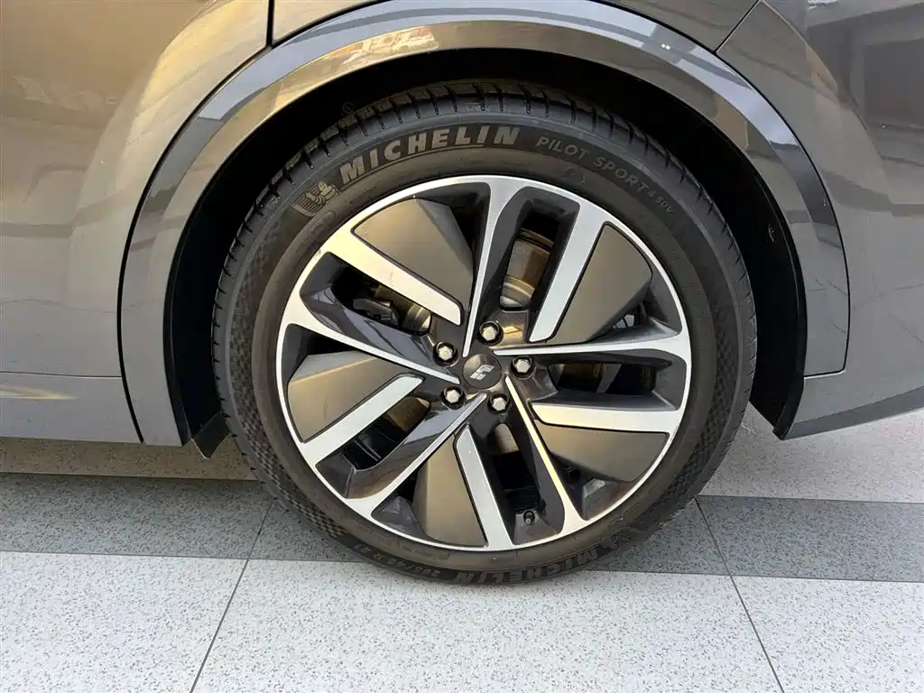 Li Auto L9 2022 Max