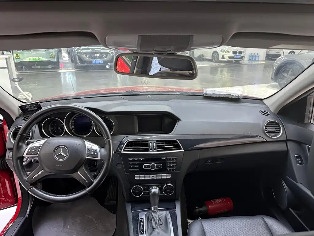 Mercedes-Benz C-Class 2013 C 180 Classic Grand Edition