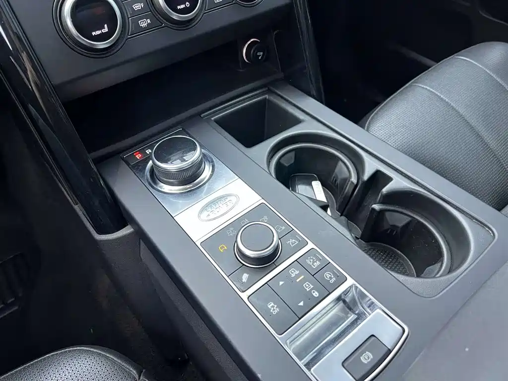 Land Rover Discovery 2017 3.0 SC V6 SE