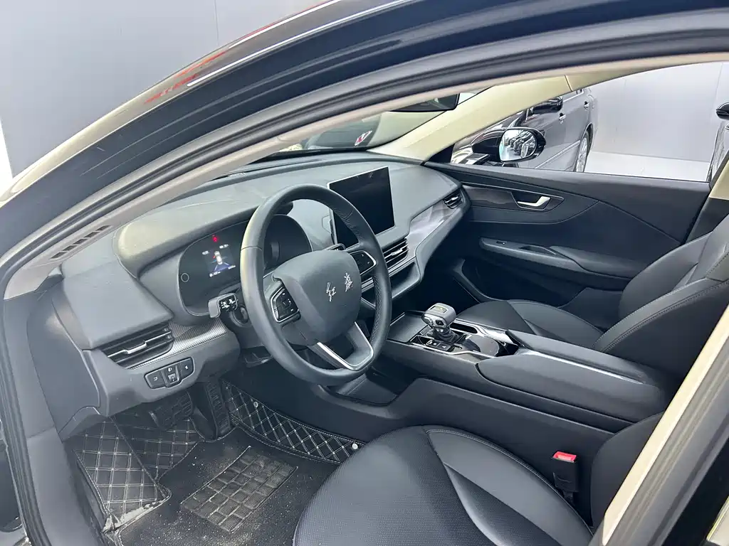 Hongqi E-QM5 2022 431km Charging Le Xiang Edition