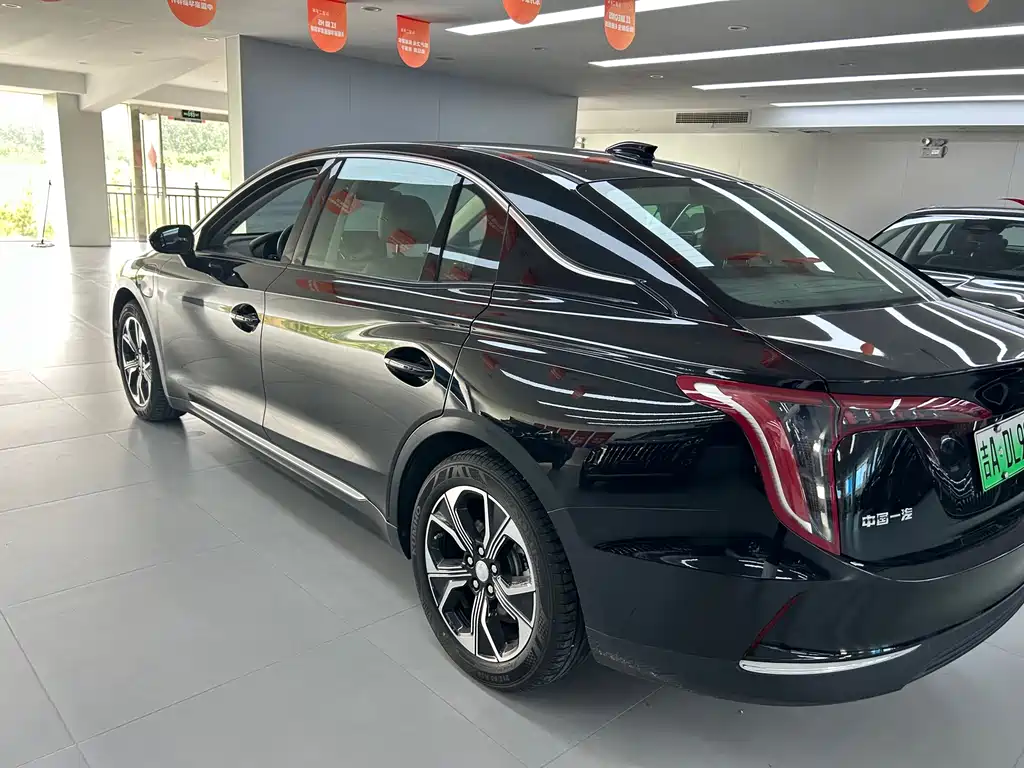 Hongqi E-QM5 2022 431km Charging Le Xiang Edition