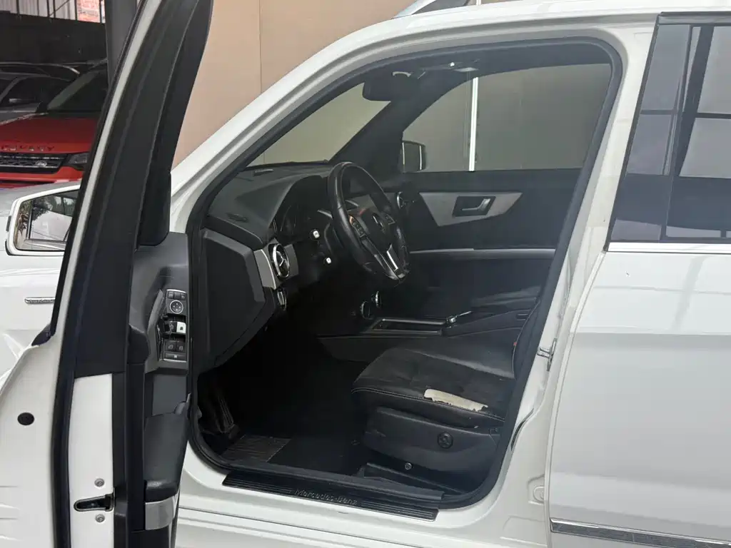 Mercedes-Benz GLK-Class 2015 GLK 260 4MATIC Dynamic Edition Ultimate Version