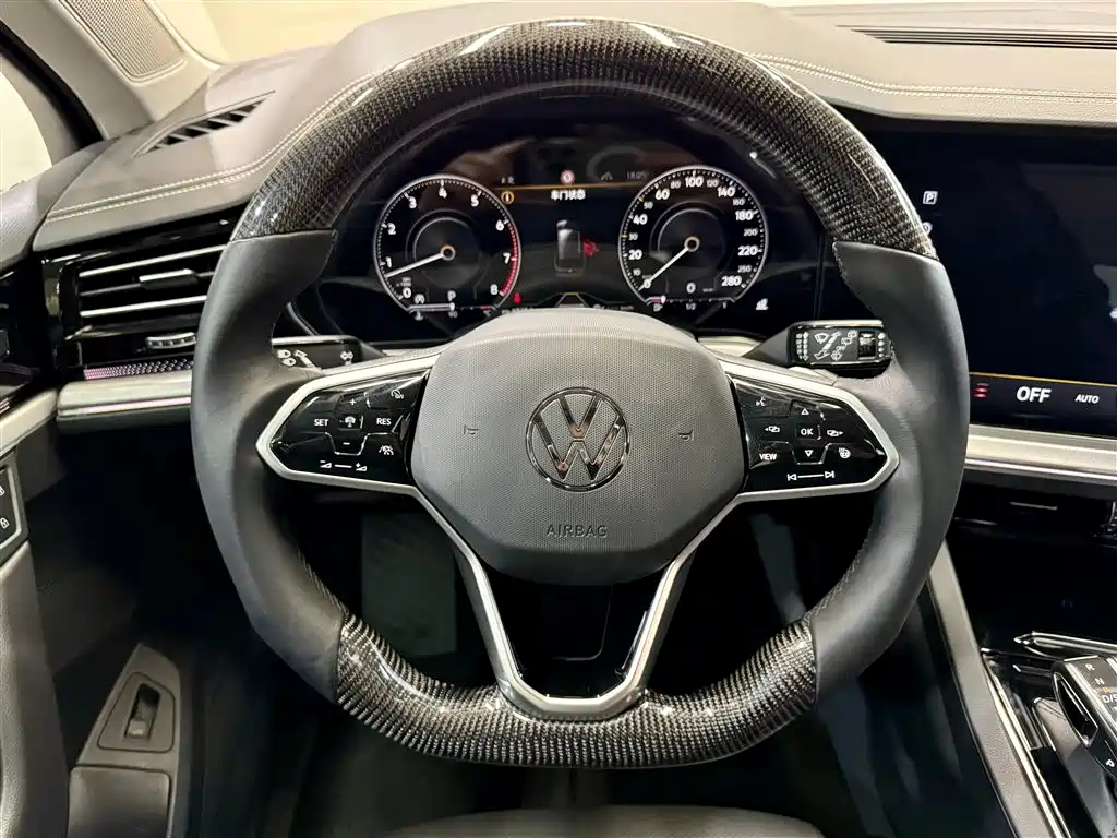 Volkswagen Touareg 2022 3.0 TSI R-Line Black Edition