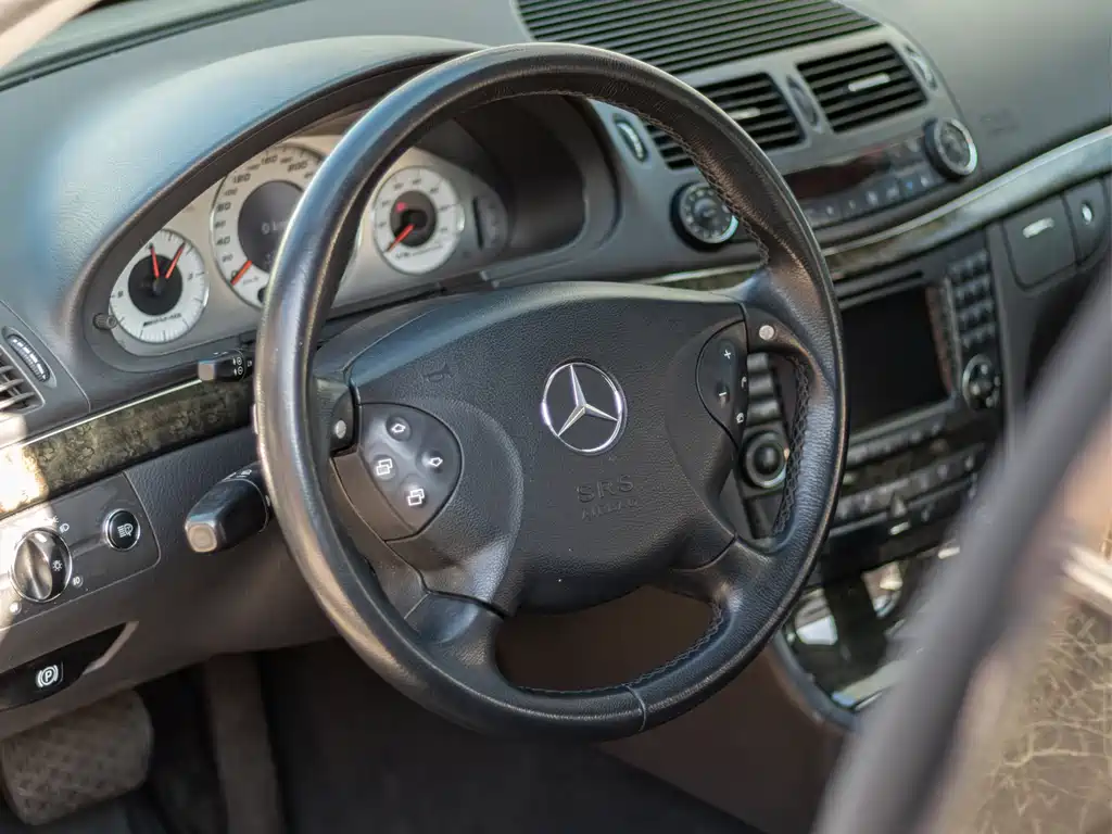 Mercedes-Benz E 55 AMG 2005