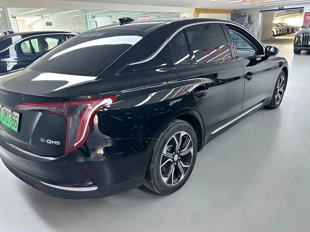 Hongqi E-QM5 2022 431km Charging Le Xiang Edition