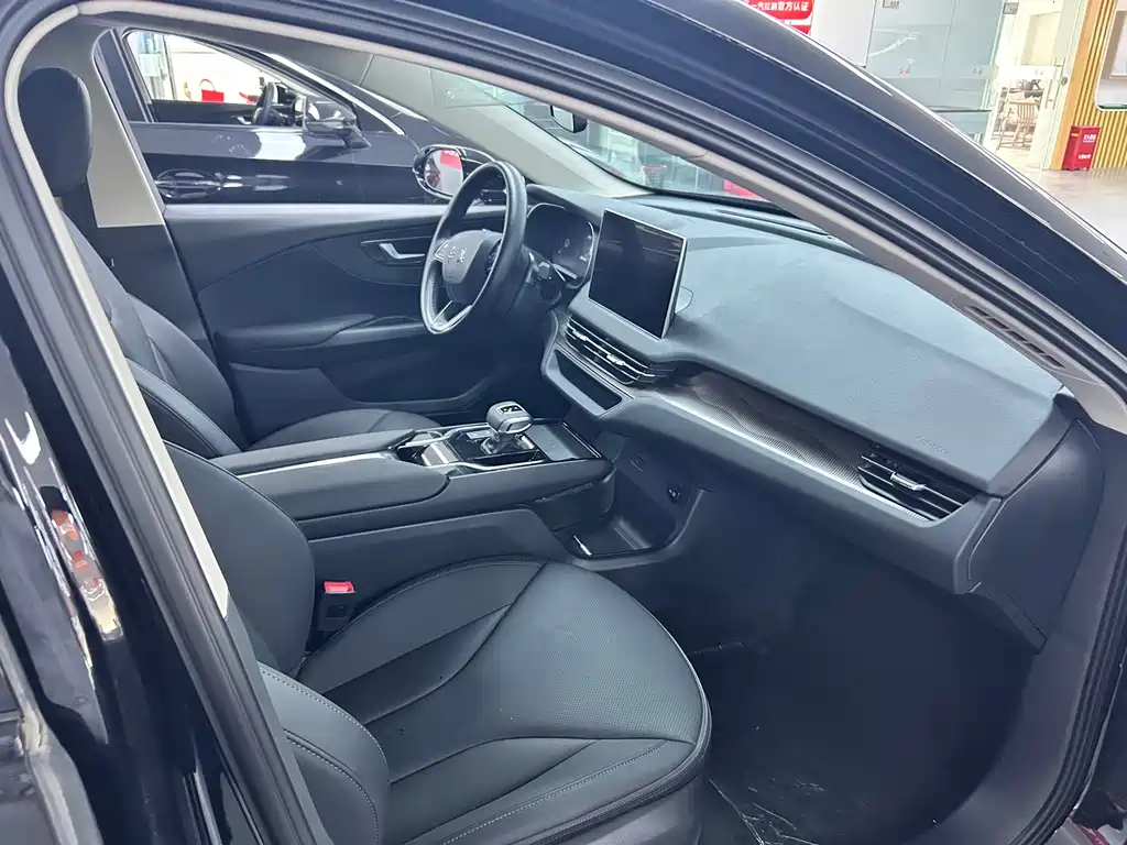 Hongqi E-QM5 2022 431km Charging Le Xiang Edition