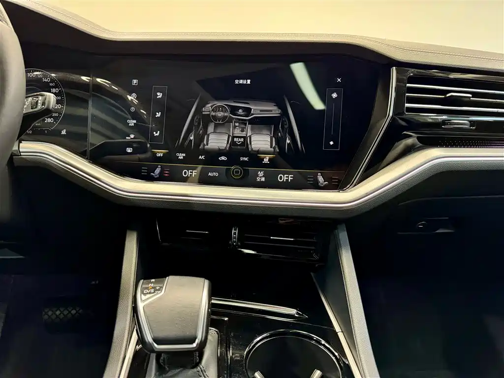 Volkswagen Touareg 2022 3.0 TSI R-Line Black Edition