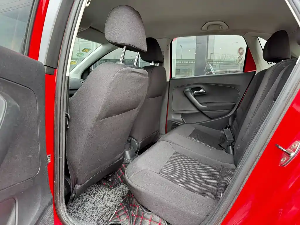 Volkswagen Polo 2011 1.6L Automatic Cool Edition