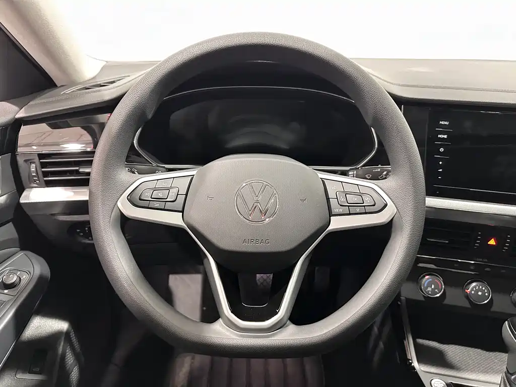 Passat 2024 280TSI Business Edition