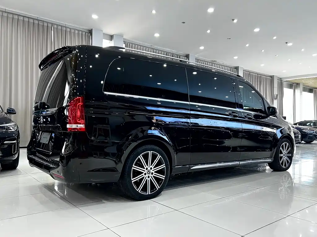 Mercedes-Benz V-Class 2022 V 260 L Long Wheelbase Luxury Edition