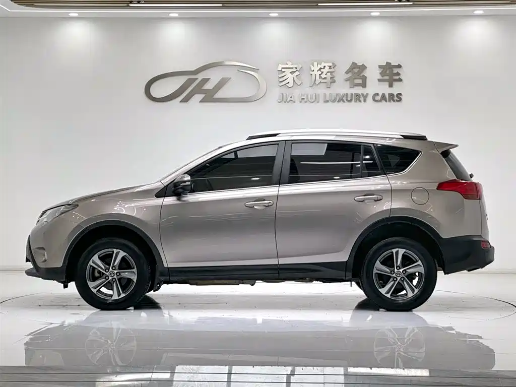 RAV4 2015 2.0L CVT FWD Fashion Edition