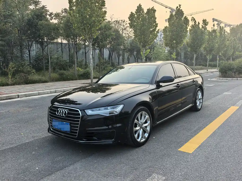 Audi A6L 2018 30th Anniversary Edition TFSI Entry